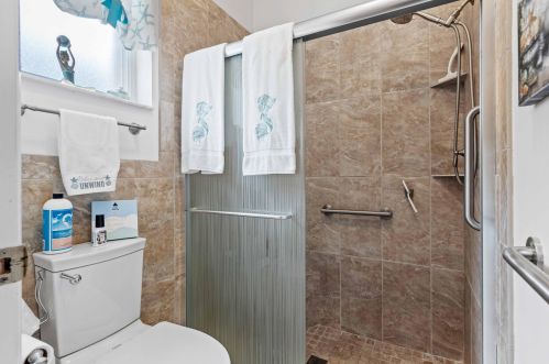 592 Cortina Ln, Fort Pierce FL 34986-1742 exterior