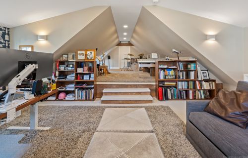 113 North Ave, Westport CT  06880-2727 exterior