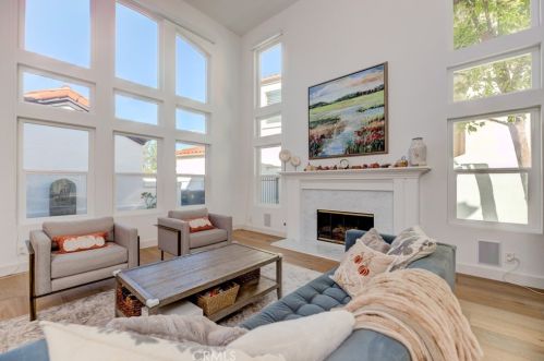 12080 Riviera, Tustin CA  92782-1203 exterior