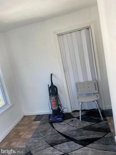 2261 37 St, Camden NJ 08110-2207 exterior