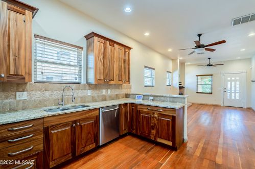 119 16th St, Tucson AZ  85701-2721 exterior