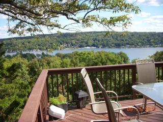 8 Crestwood Trl, Sparta NJ  07871-1633 exterior