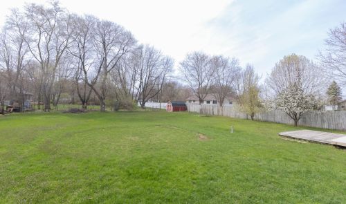 336 12 St, Plainwell MI 49080-1902 exterior