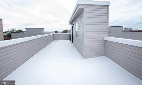 2213 Emerald St, Philadelphia PA 19134-3548 exterior