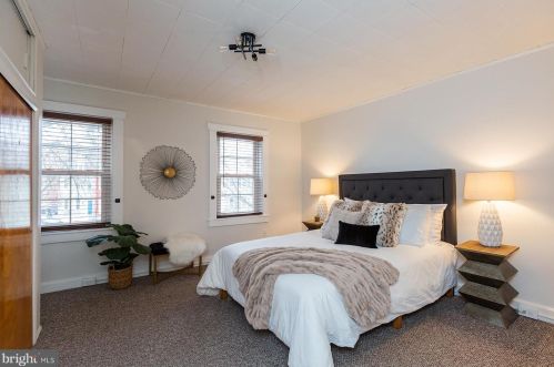 249 New Holland Ave, Lancaster PA 17602-2301 exterior