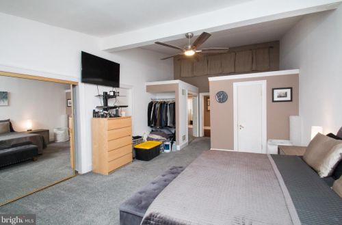 1144 4 St, Philadelphia PA 19133-3208 exterior