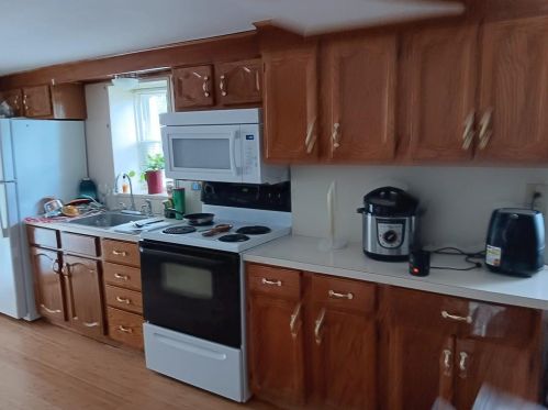 21 Joslin St, Providence, RI 02909-2501