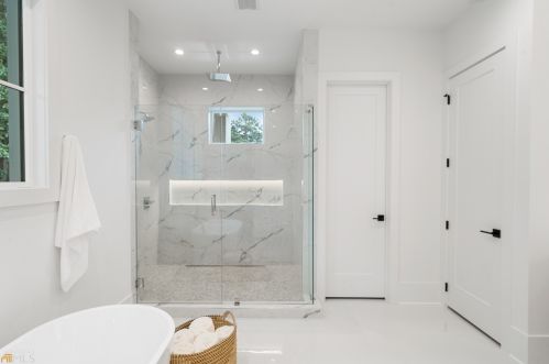 3986 Ashford Dunwoody Rd, Atlanta GA 30319-2002 exterior