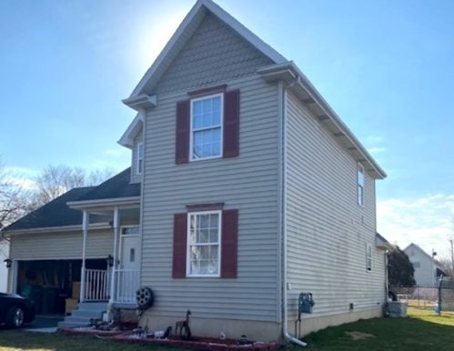 9 Un St, Joliet IL 60433-1143 exterior