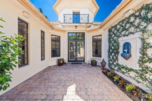 18051 Lagos Way, Naples, FL 34110-2763