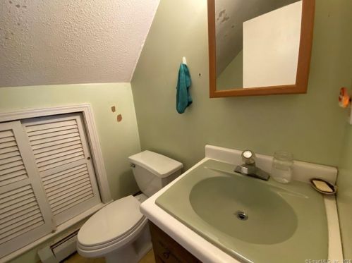 133 Hebron Tpke, Exeter CT 06249-2507 exterior