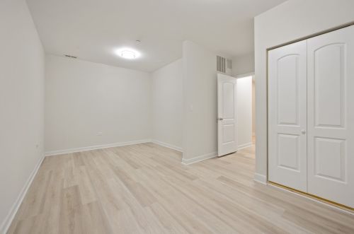 1452 Blackhawk St, Chicago IL 60610-1170 exterior