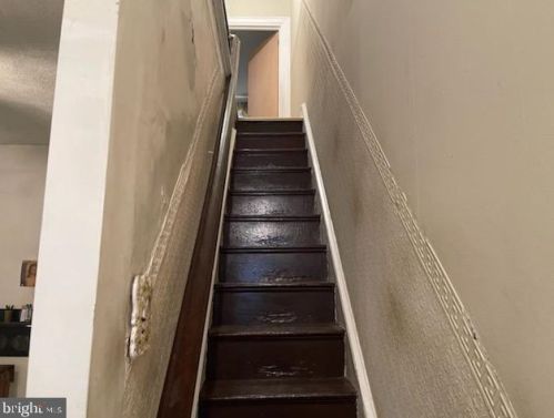 2837 Lawrence St, Philadelphia PA 19120-2803 exterior