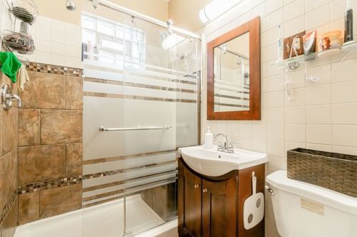 10006 Indiana Ave, Chicago IL 60628-2126 exterior