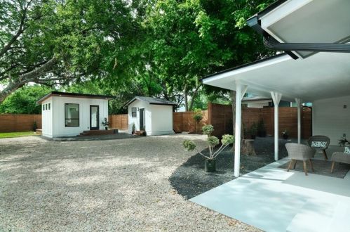 1113 Estes Ave, Austin, TX 78721-2629