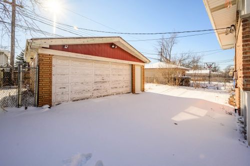 2711 84th Pl, Chicago IL 60652-3914 exterior