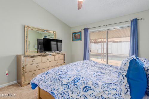 3010 Blackhawk Dr, Phoenix AZ  85050-4706 exterior