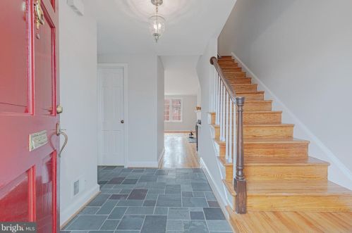 1605 Belle Haven Rd, Alexandria, VA 22307-1222