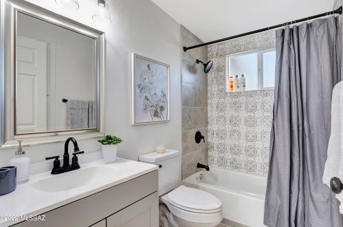 8257 Beverly St, Tucson AZ  85710-5931 exterior