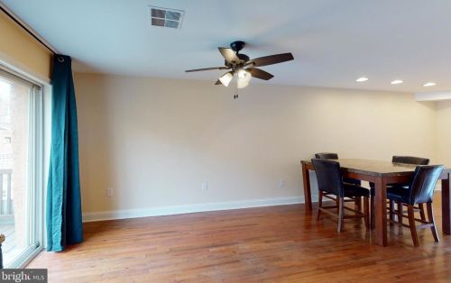 2720 10th St, Philadelphia PA 19133-1511 exterior