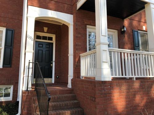 1196 Brookhaven Gln, Atlanta GA  30319-4707 exterior