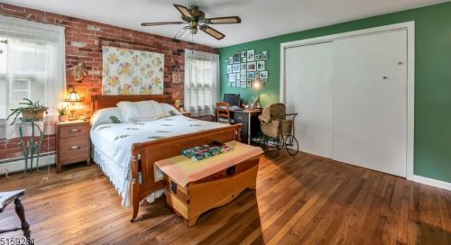 39 Jacobs Rd, Rockaway NJ 07866-4604 exterior