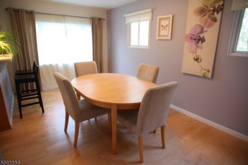 21 Alcott Dr, Livingston NJ  07039-1223 exterior