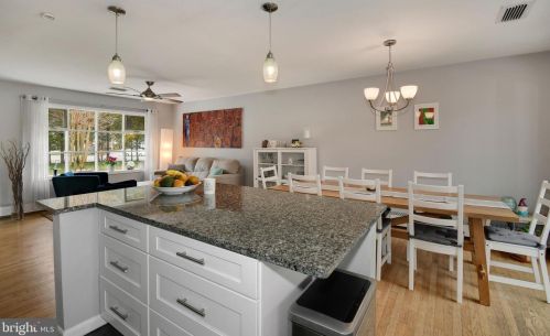 8901 Vly Frg Dr, Alexandria VA exterior