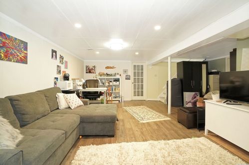 45 Grissom Way, Hauppauge NY 11788-4418 exterior