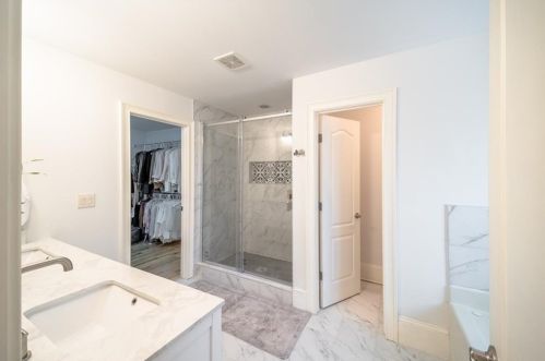 2810 Darby St, Atlanta GA  30319-3655 exterior