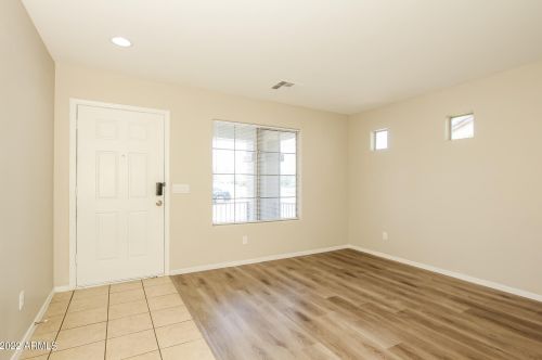 7010 40th Ln, Phoenix AZ  85041-6041 exterior