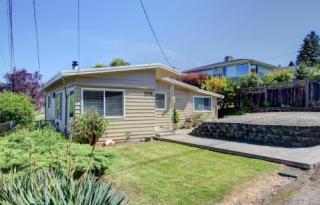 1024 36 St, Seattle WA  98056-1969 exterior