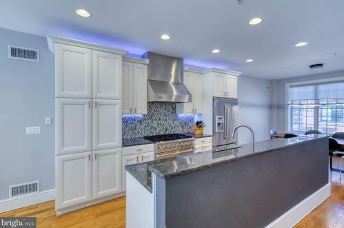 606 Christian St, Philadelphia PA 19147-2901 exterior