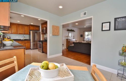 1134 Crowe Pl, Concord CA 94518-1713 exterior