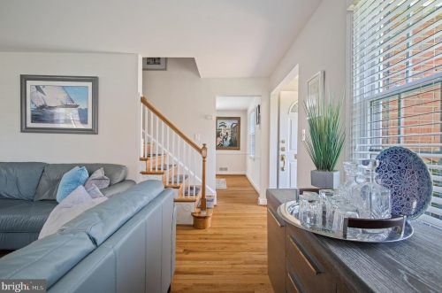 9603 Garwood St, Silver Spring, MD 20901-2941