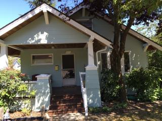 5620 40th Ave, Seattle WA  98105-2217 exterior