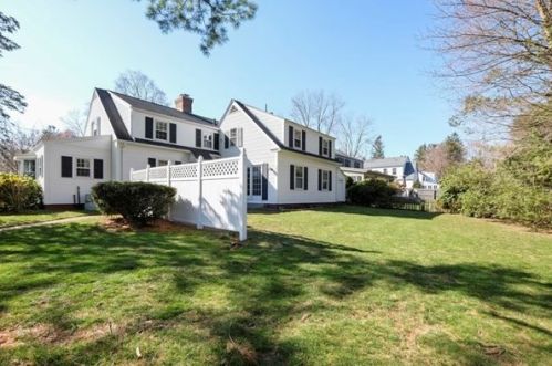 53 Sylvan Pl, Springfield, MA 01106-1858