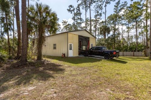 2390 27 Ave, Naples FL 34120-7411 exterior