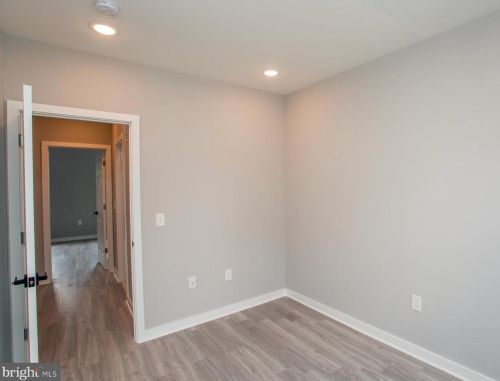 5809 Ditman St, Philadelphia PA 19135-4043 exterior