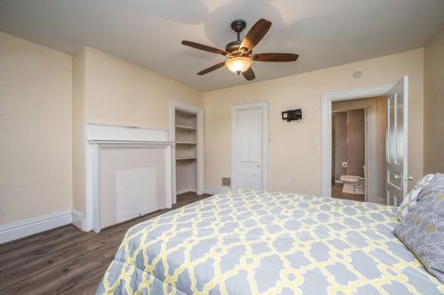 18 Linwood Ave, Pittsburgh PA  15205-4414 exterior