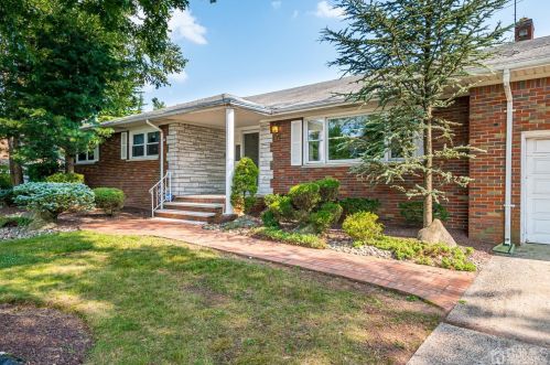 10 Calvert Ave, Edison, NJ 08820-3262