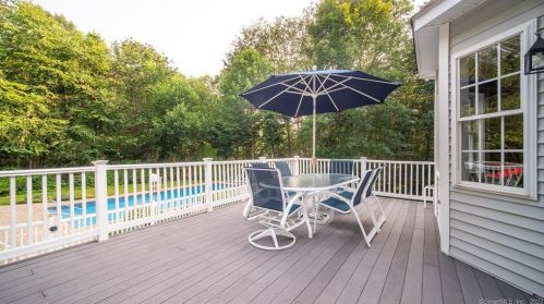 57 Stonehill Dr, Deep River CT 06419-1144 exterior