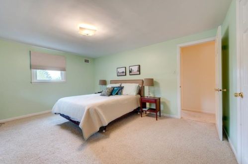 78 Carleton Dr, Pittsburgh PA 15243-1336 exterior