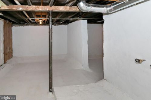 4507 Chestnut Ave, Camden NJ 08109-2504 exterior