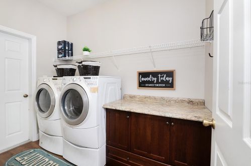 1526 Amaryllis Cir, Orlando FL  32825-7433 exterior