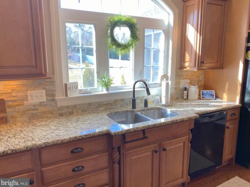 930 Falls Pointe Way, Huntingtown MD 20639-2329 exterior