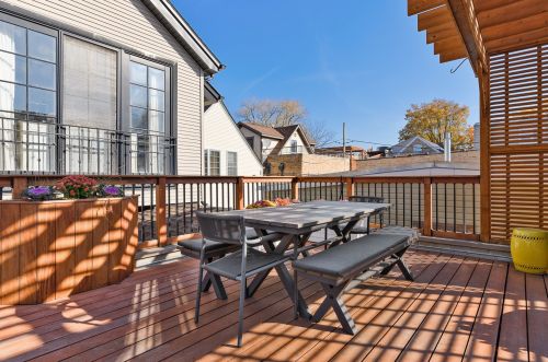 2219 Shakespeare Ave, Chicago IL 60647-3316 exterior