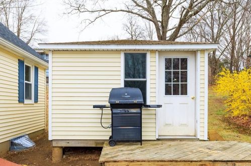 33 Palmer St, Killingly CT 06239-2732 exterior