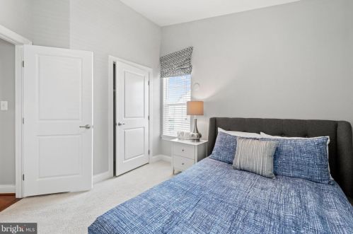 3810 Ft Lincoln Dr, Washington DC 20018-4311 exterior