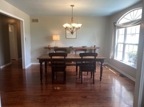 505 Raven Rd, Joliet, IL 60404-0648